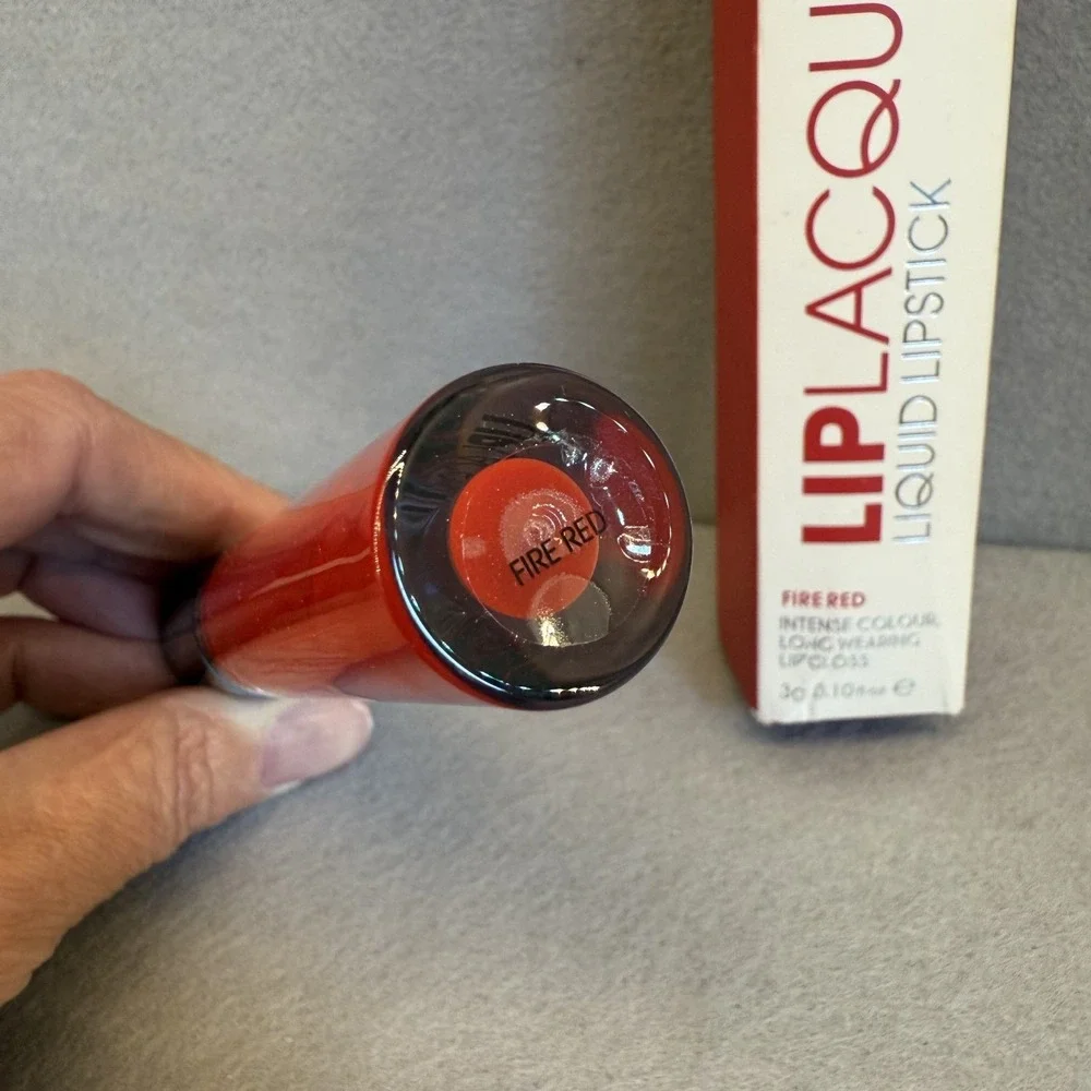 Model Co Lip Lacquer Liquid Lipstick - Fire Red - NIB New‎ in Box